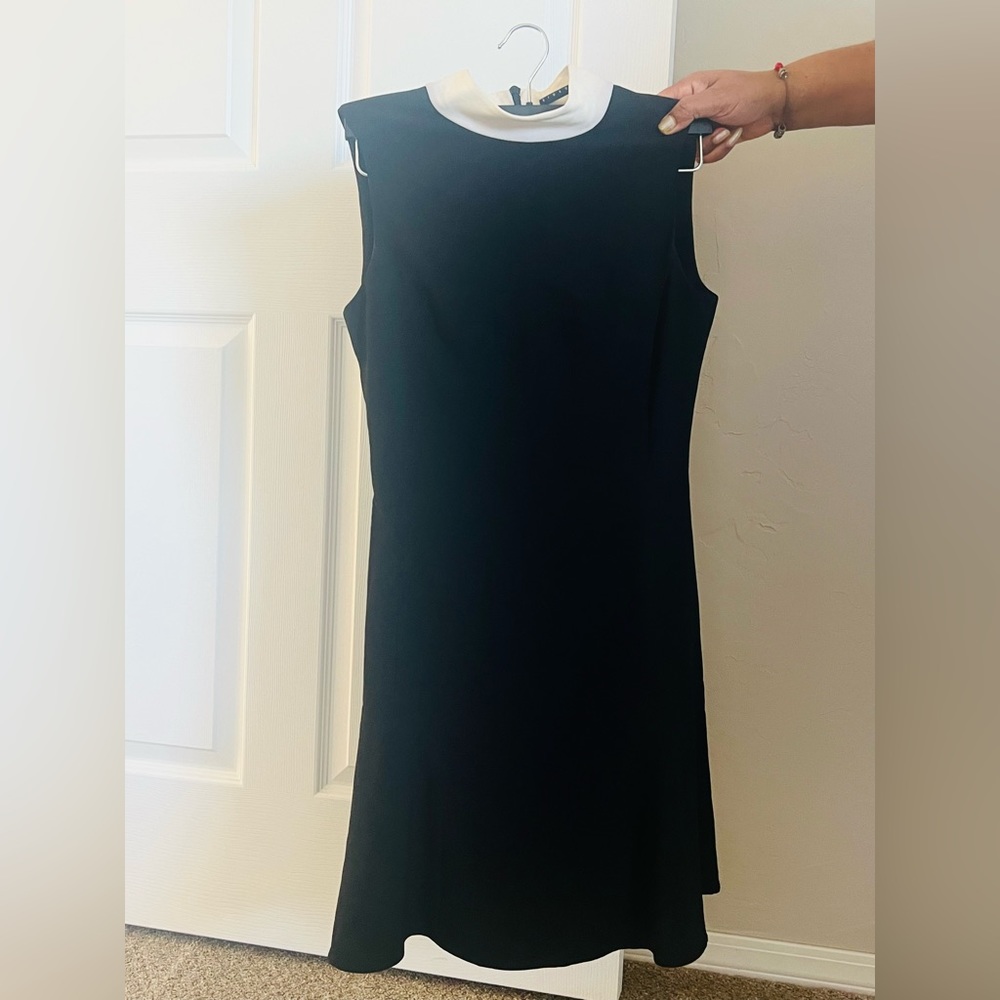 Sisley Black fitted beautiful dress
